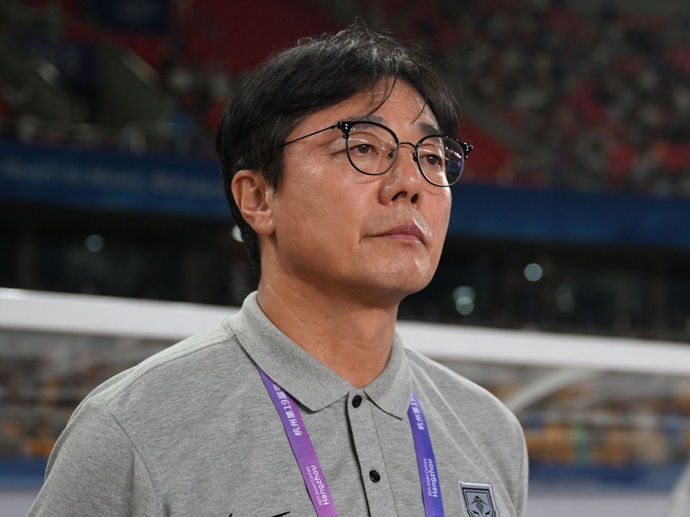 「危機の韓国サッカーを助けたい」ファン・ソンホン監督がA代表＆五輪代表“兼任”を受け入れたワケ