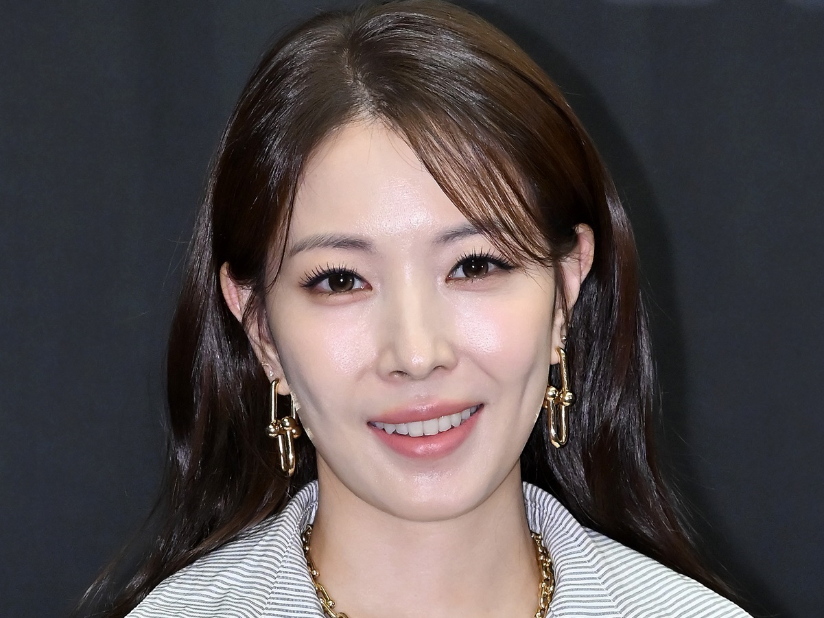 引退宣言→6カ月ぶりにSNS再会の“アジアの歌姫”BoA、元気そうなコンサート準備の様子を公開【PHOTO】