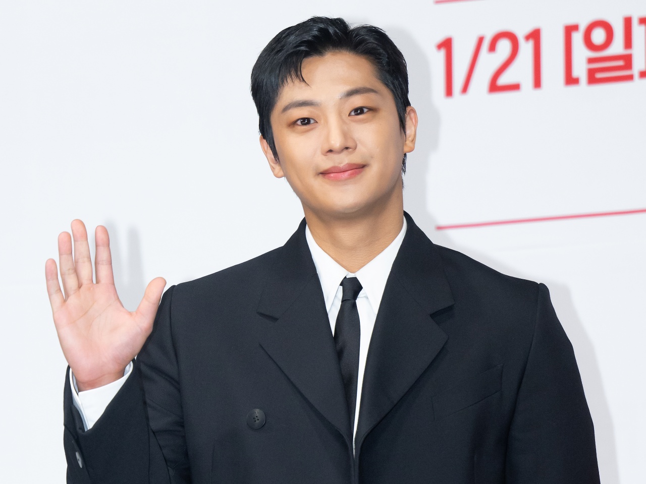『愛の不時着』出演のイケメン俳優イ・シニョン、大阪・横浜でファンミーティング開催決定！