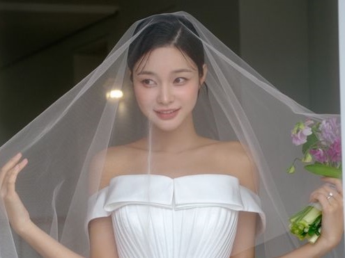 人気の韓ドラ女優ハン・ウトゥム、本日5/12に一般男性と結婚!