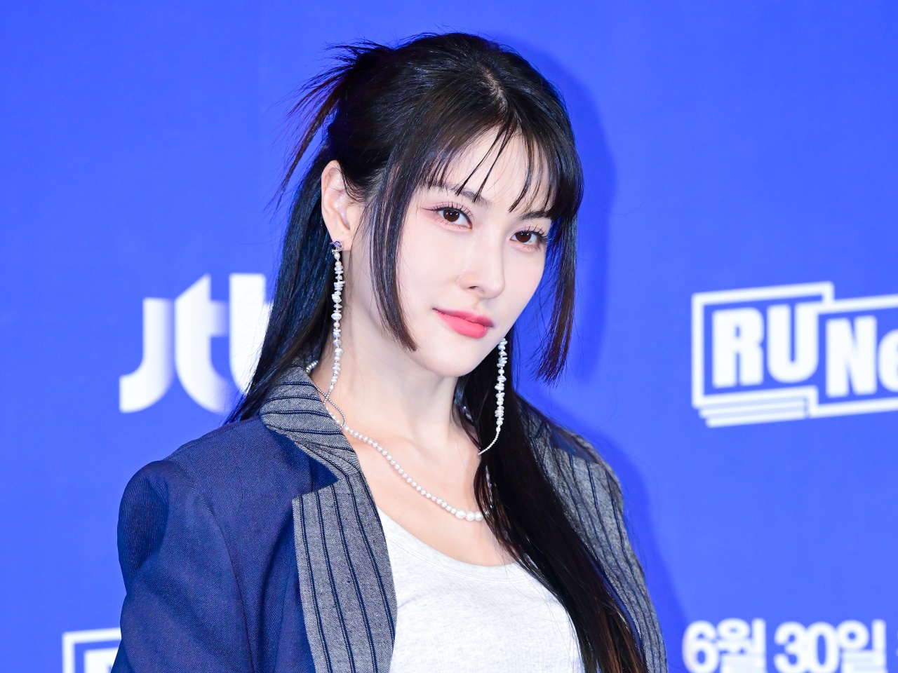 KARA・ギュリ、グラマラスな体型を惜しみなく披露！奇跡の写真に「女神が炸裂」の声【PHOTO】