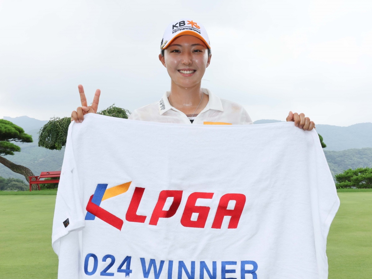韓国の19歳美女ゴルファー、“ノーボギー優勝”の快挙！05年生まれの新星が2部ツアーで圧巻ショット