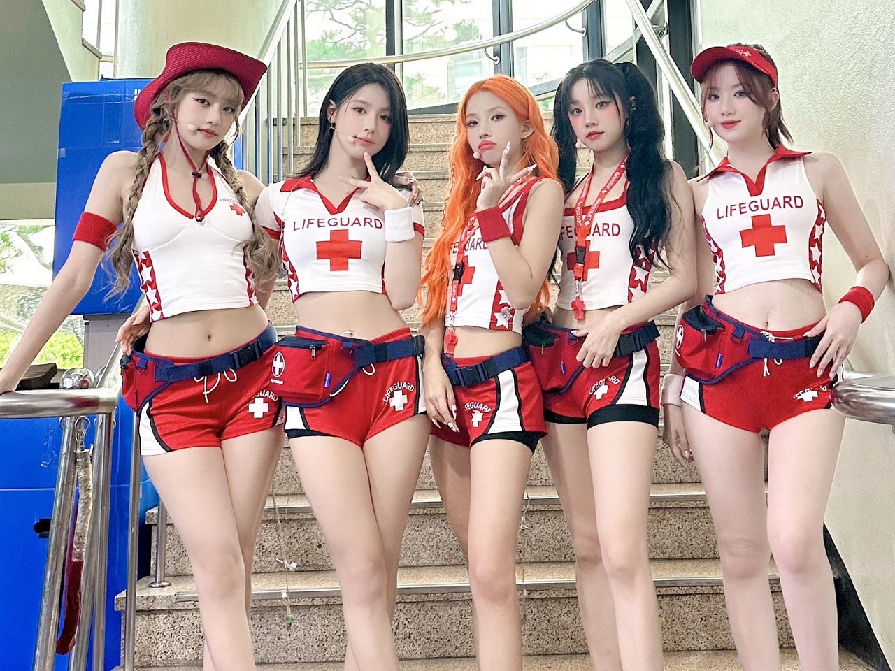 「赤十字マーク」をつけた“大胆ステージ衣装”で物議をかもしたK-POPアイドル、所属事務所が謝罪