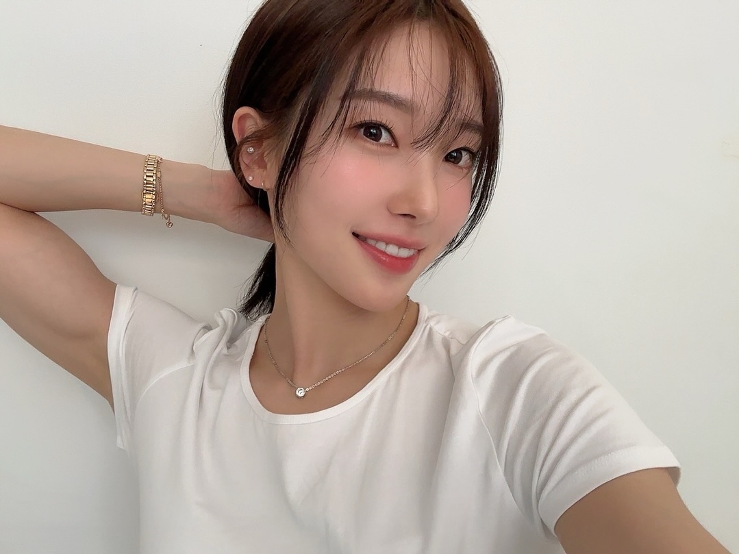 【写真】完璧ボディに思わず二度見…女優ペ・スジ似の韓国競泳選手、宮古島で見せた大胆ビキニSHOT