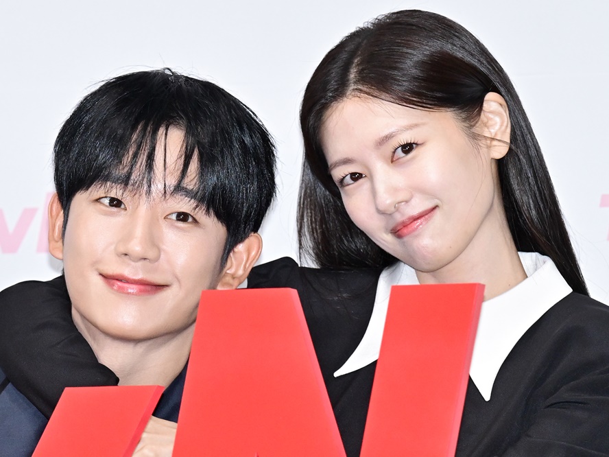 最旬韓国俳優たちの熱愛説ふたたび！『となりのMr.パーフェクト』カップルは付き合っている?　　　　？