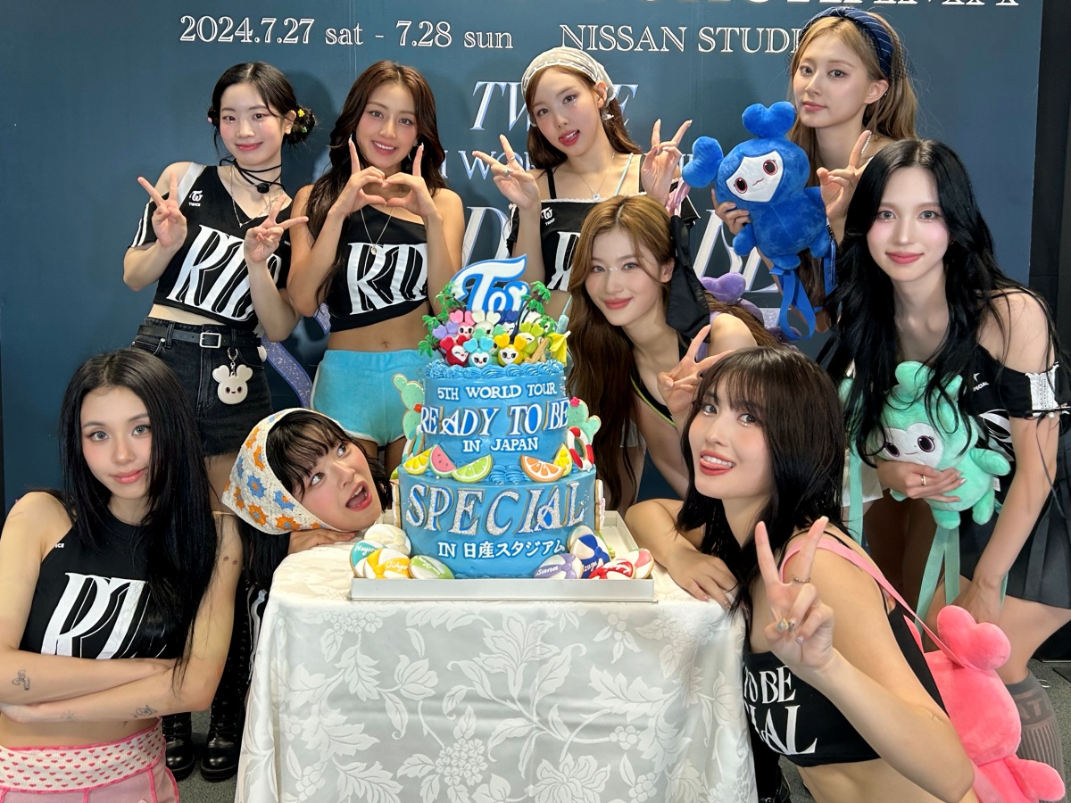 TWICE、9人9色の大変身でファンの心をワシ掴みする準備完了【動画つき】