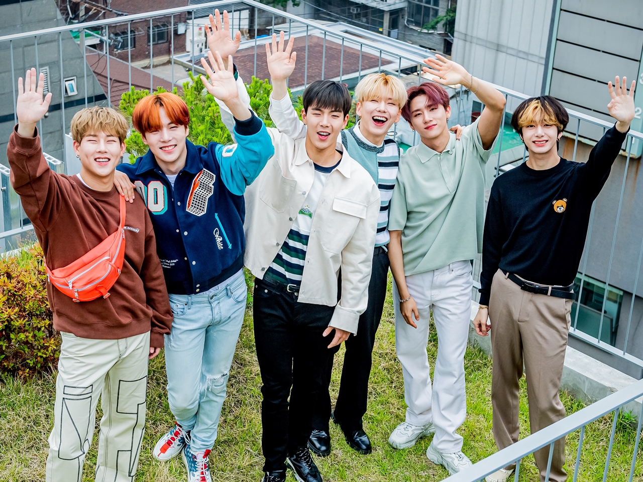 MONSTA X、ファンクラブ「MONBEBE」誕生9周年をメンバーが祝福「生まれてくれてありがとう！