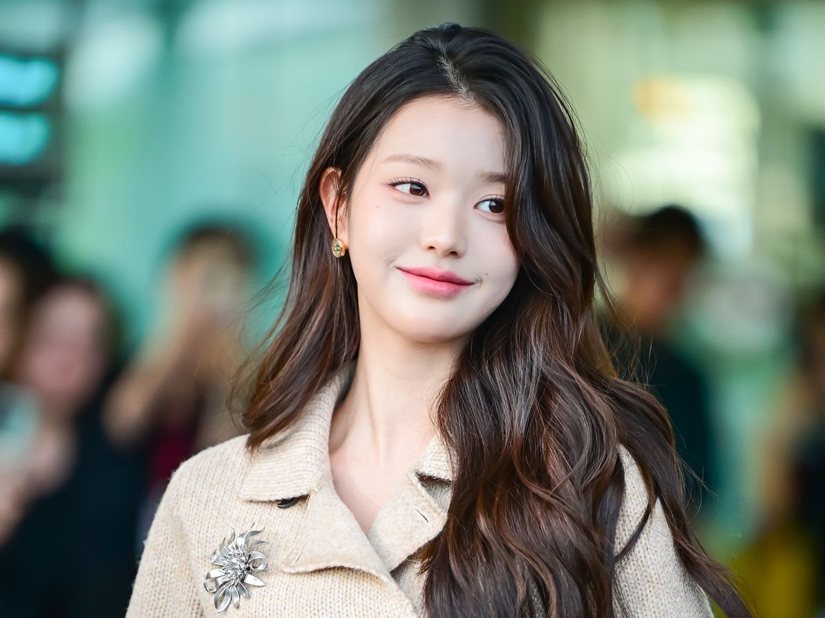 IVE・ウォニョン、タイ・バンコクで開催の授賞式「AAA 2024」のMCに！4