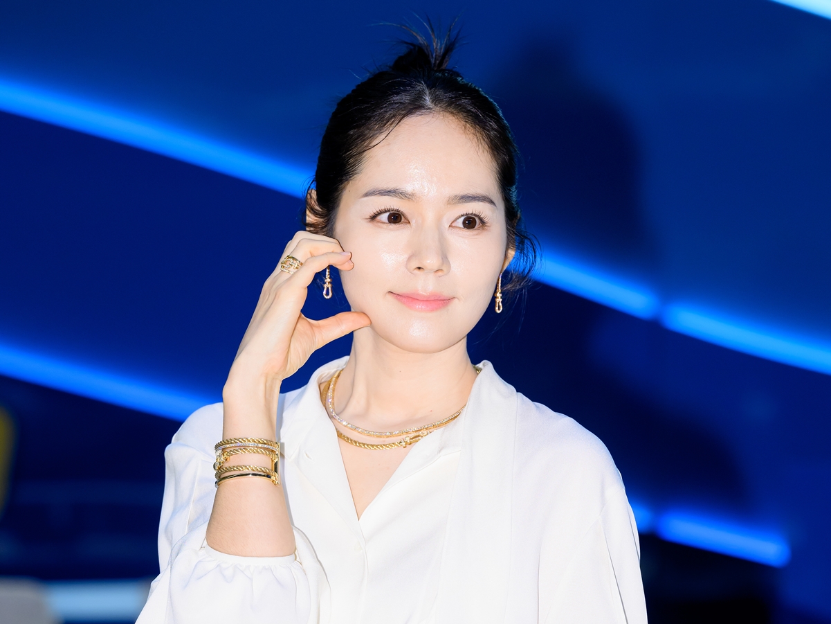 梨泰院クラス』美人女優クォン・ナラ、“172cmで股下106cm”の抜群