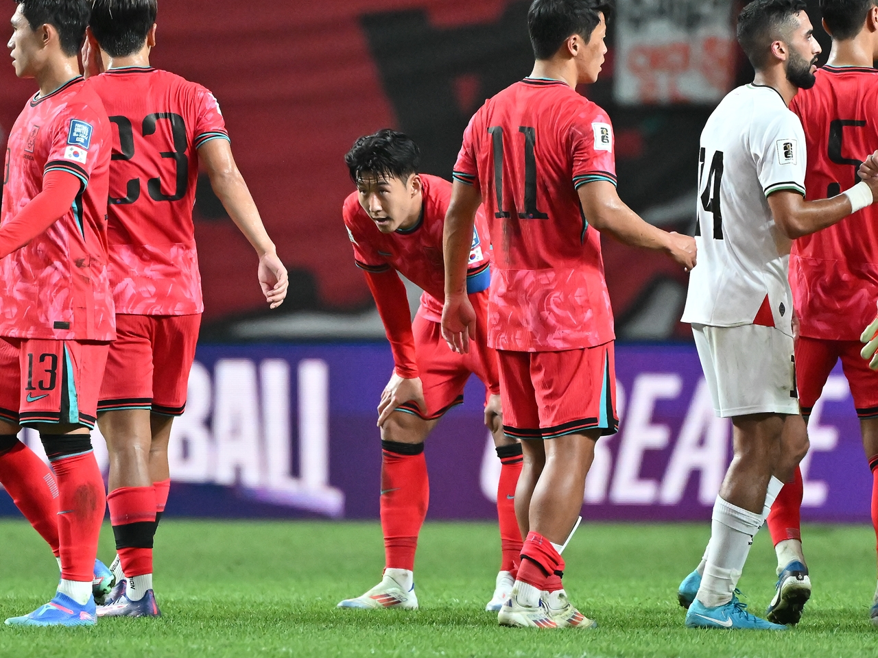 “W杯王手”の森保ジャパンと対照的…韓国、最下位相手の痛恨ドローに自国紙「悪夢」と落胆