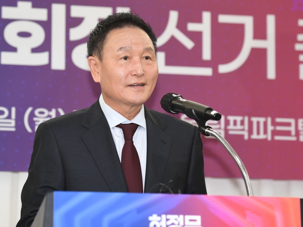 韓国サッカー協会、10年南アW杯で16強導いたホ・ジョンム氏が会長選出馬表明 現在69歳のレジェンド