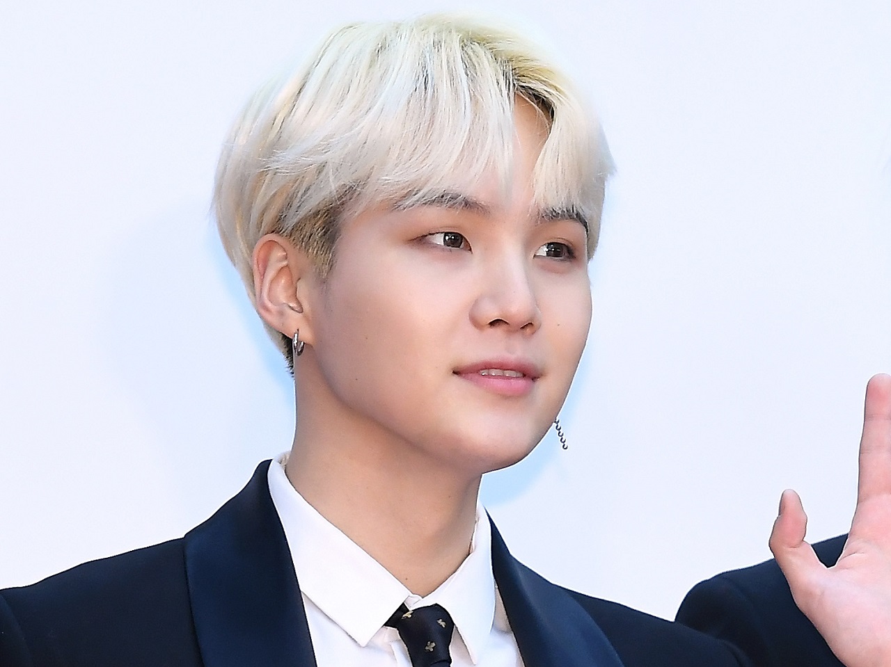BTS・SUGA、年次休暇を使用しすでに最後の“勤務”を終えた…7人全員が兵役を完了して完全体カムバックへ