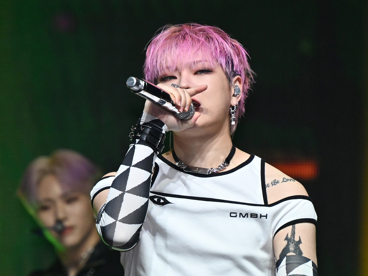 「出演料は5000円、借金だけが積み重なる」元K-POPアイドルが激白した韓国音楽番組の“厳しい現実”