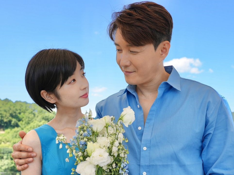 生後100日でこの毛量!?“18歳年下”の日本人妻と結婚した韓国俳優、成長した息子の姿を公開【PHOTO】