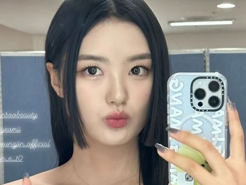 超絶美貌“双子”で話題！元サッカー韓国代表選手の娘（16）、テニスからゴルフに転向した理由