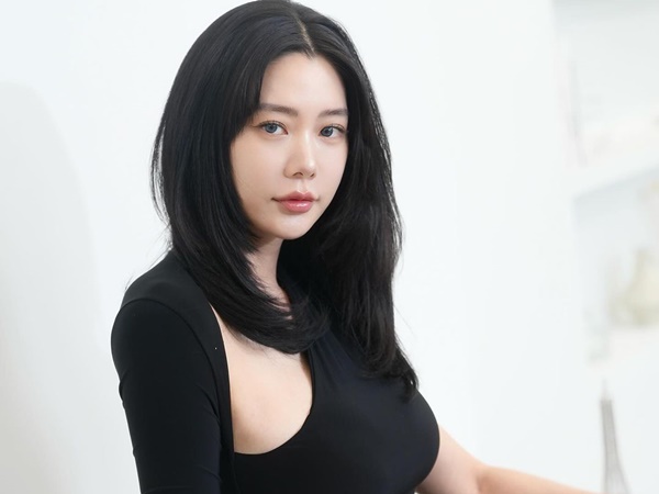 【写真】39歳で弾けんばかりの肉体美…「世界2位」の韓国女優、ぴたぴたワンピで圧巻の爆裂ボディ