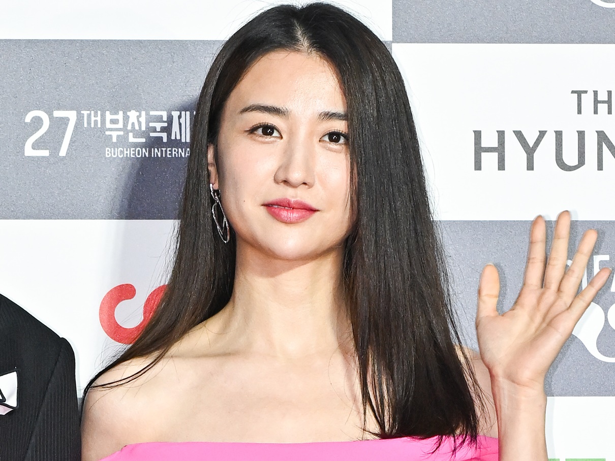 韓国女優 クララ 韓流スターあの人は今】「世界で最も美しい女性」2位なのに…女優クララは今|スポーツソウル日本版