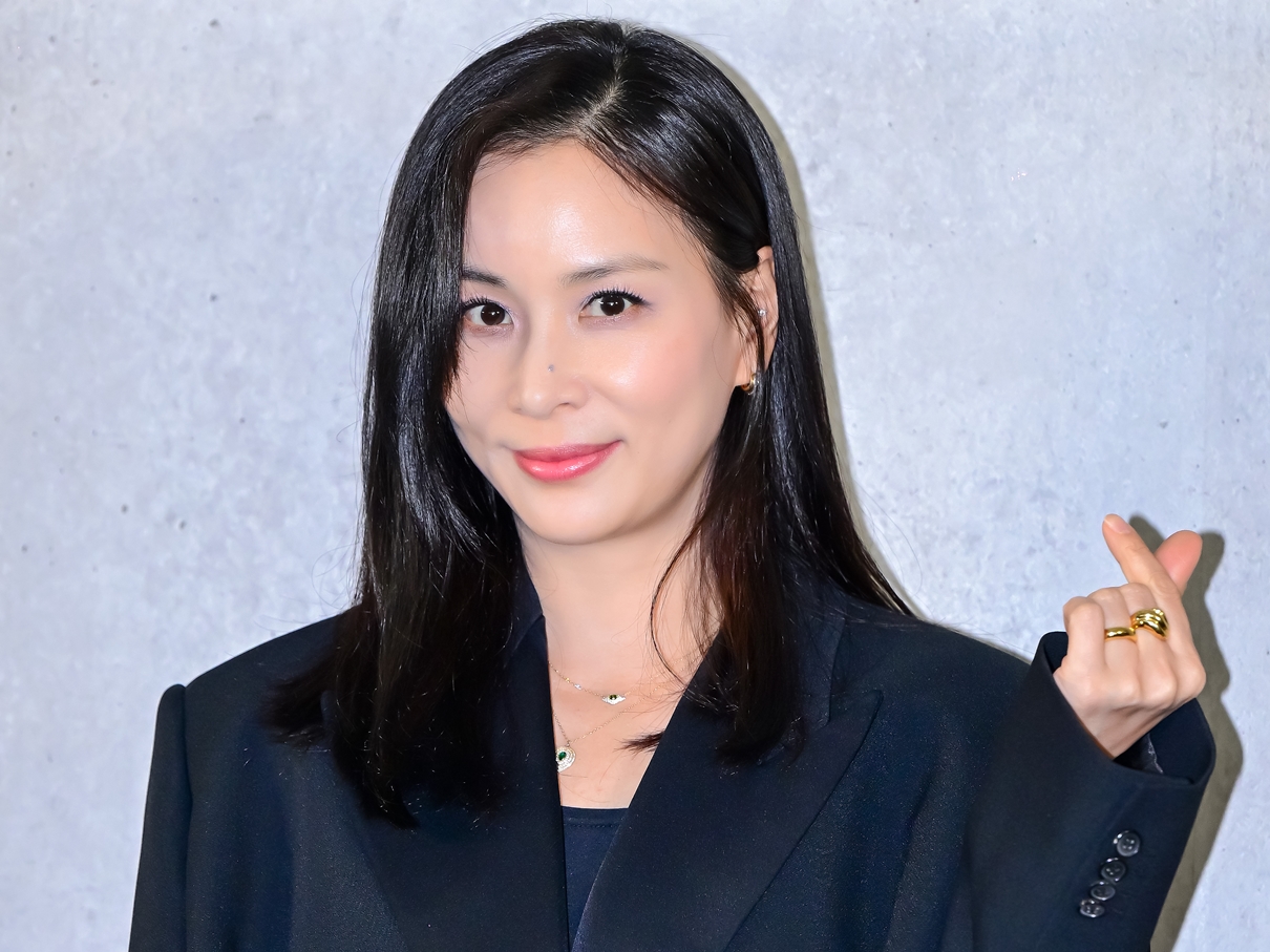 推定資産が“400億ウォン”以上と話題！チャン・ドンゴンの奥様女優、ラグジュアリーな日常に注目【PHOTO】