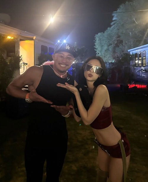 秋山成勲、ジェニー