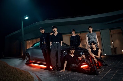 MONSTA X