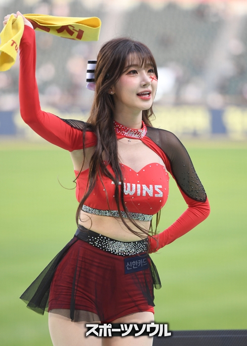 イ・ジュウン