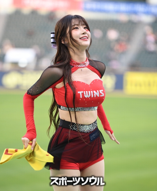 イ・ジュウン