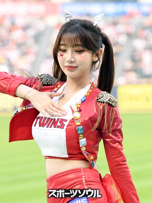 イ・ジュウン