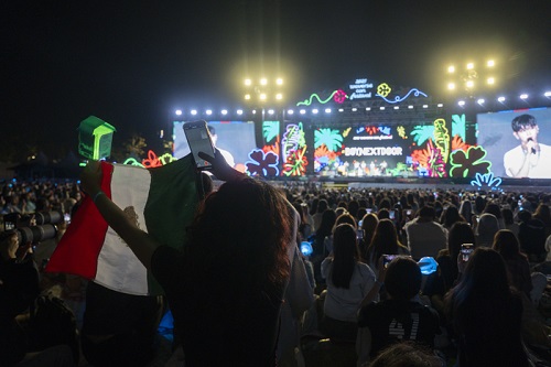 2025 Weverse Con Festival