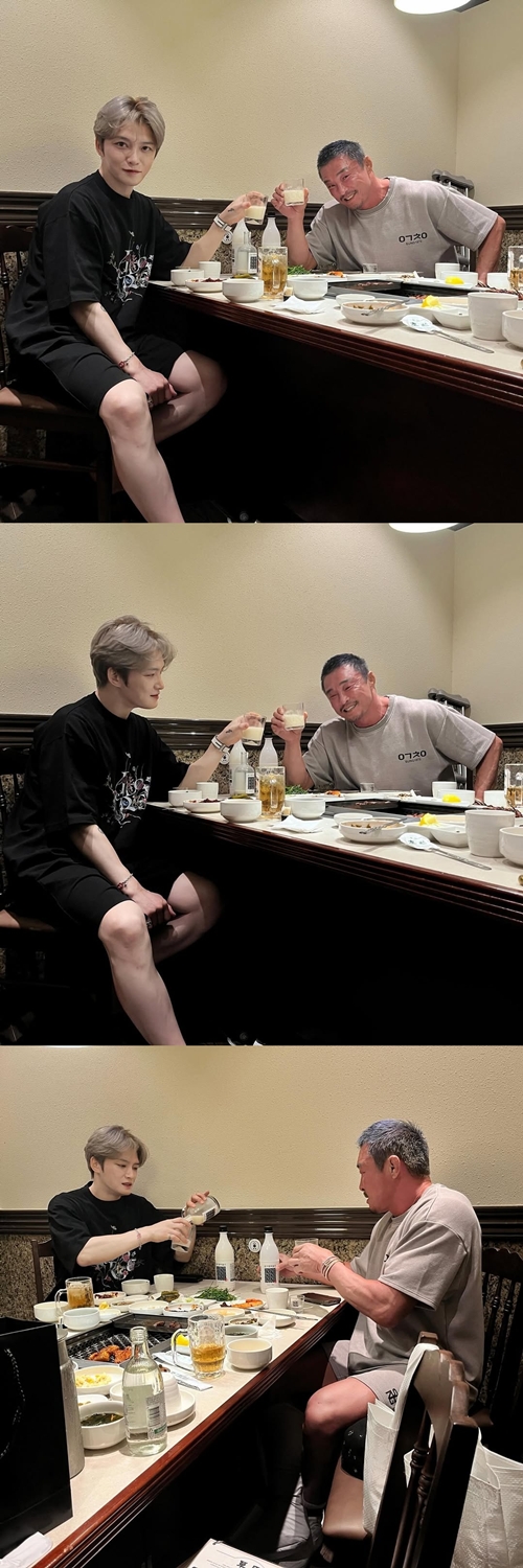 ジェジュン、秋山成勲