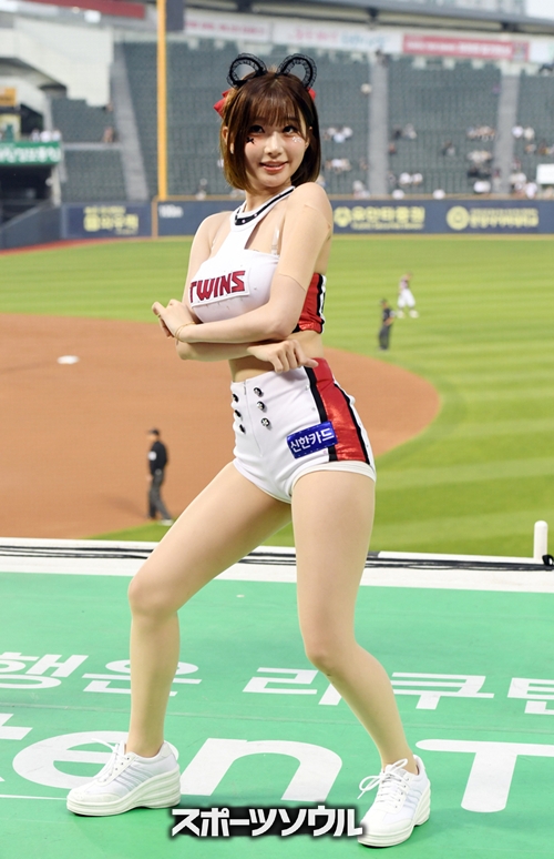 イ・ジュウン