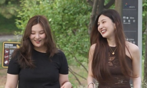 妹（左）とジョイ