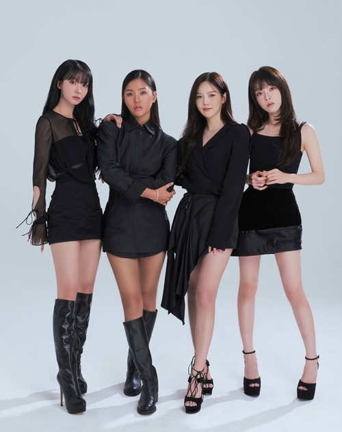 ヒョジョン、ミミ、スンヒ、ユビン