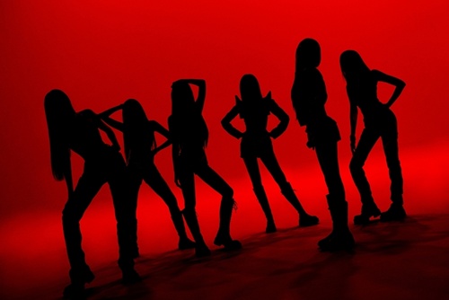 MOMOLAND