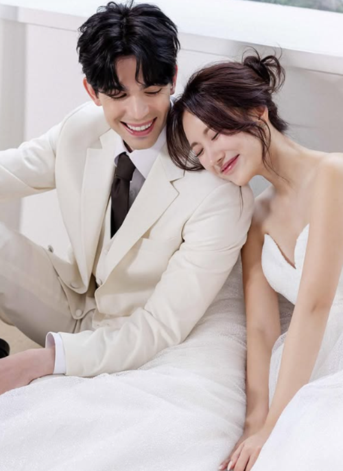 ロビン・デイアナ、キム・ソヨン