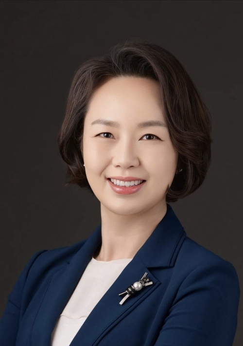 ペク・ソニ議員