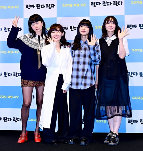 ペ・ドゥナ、前田亜季、香椎由宇、関根史織