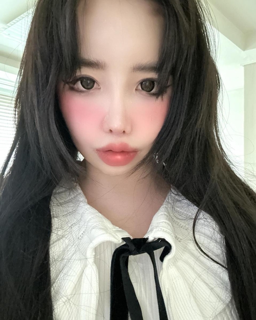 パク・ボム