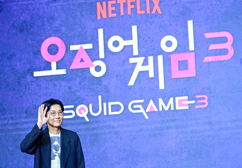 ファン・ドンヒョク監督