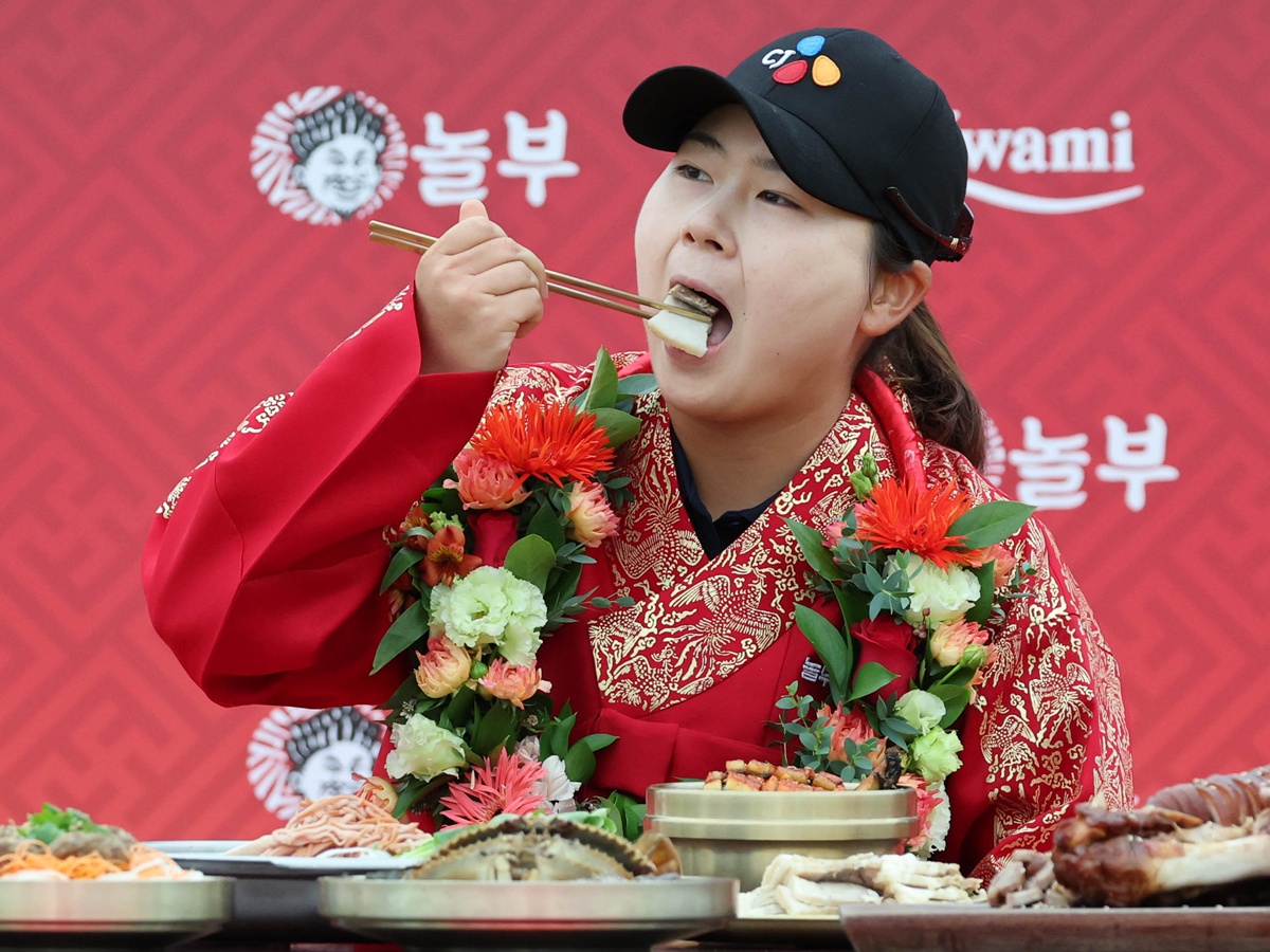 「そこで韓国料理フルコース!?」　韓国ゴルフ場での珍しい光景