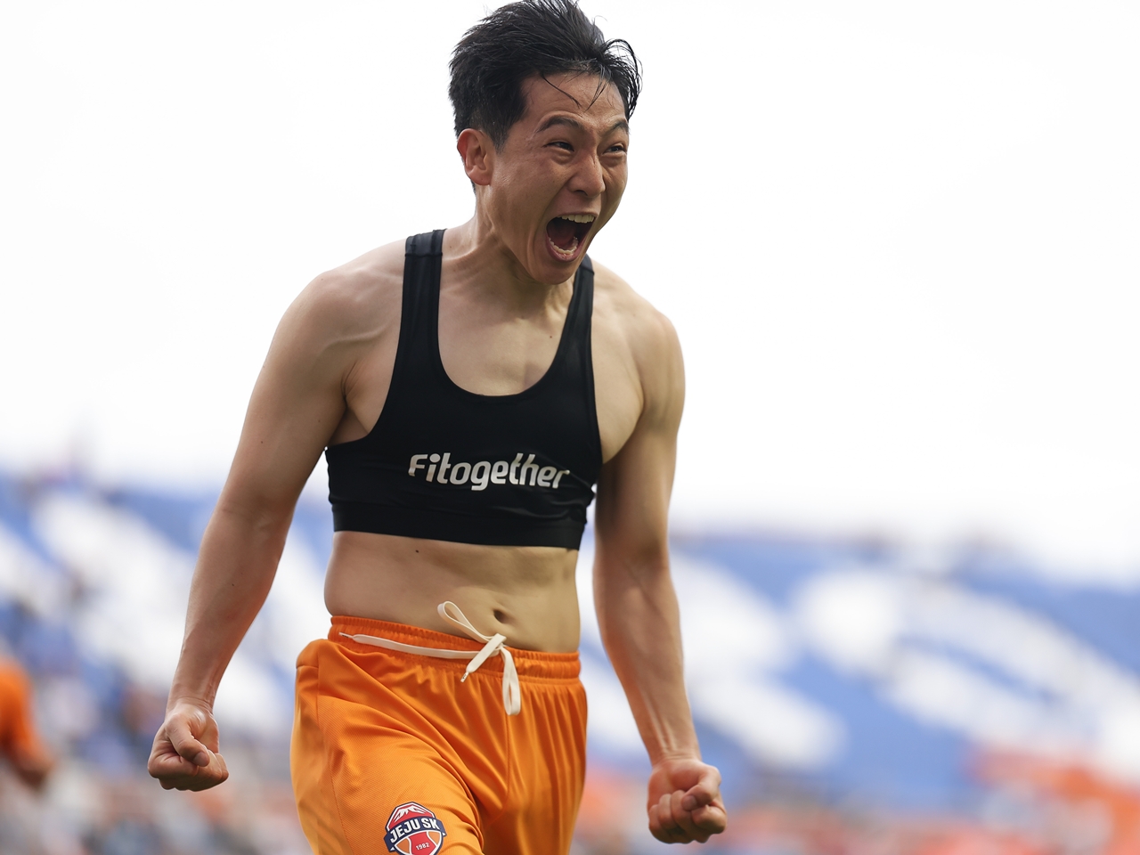 ユニホーム脱いで感情爆発！元横浜FMナム・テヒ、華麗な右足ボレーで記念すべき韓国Kリーグ初ゴール