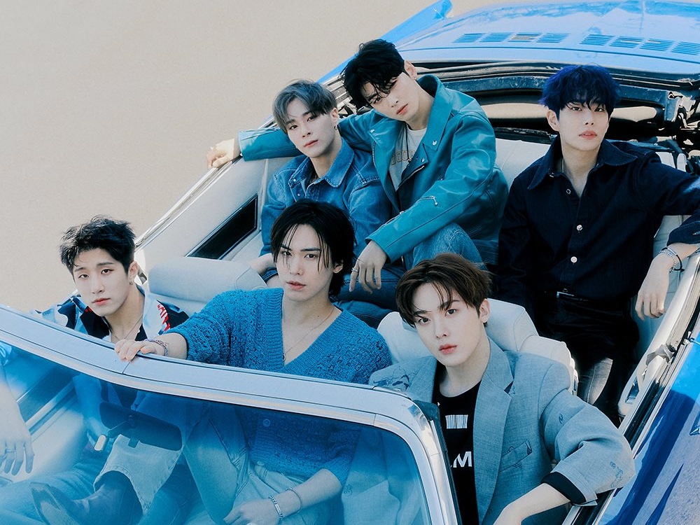 突然亡くなったムンビンさんも一緒に…ASTRO、3年ぶりの単独コンサートのポスター公開