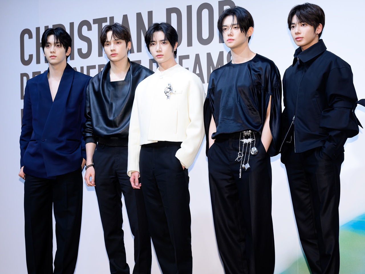 SEVENTEENのエスクプス×ジョンハン×ミンギュ、爽やかな表情で