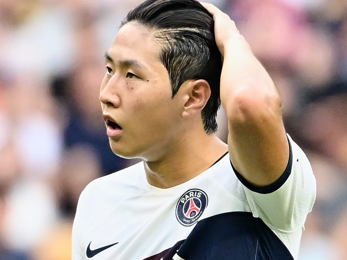 久保建英と“仲良し”イ・ガンインがパリSGを去る？SNSで突然の意味深行動に飛び交う「移籍説」…アーセナルが有力か