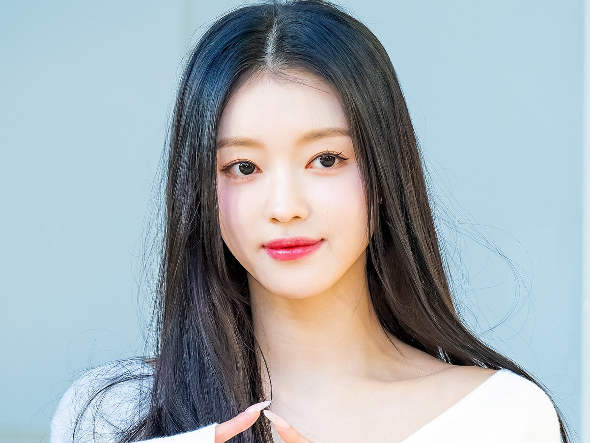 OH MY GIRL・ユア、女優業本格始動へ！直筆手紙でWMエンタとの契約終了を報告「より良い姿をお見せする」