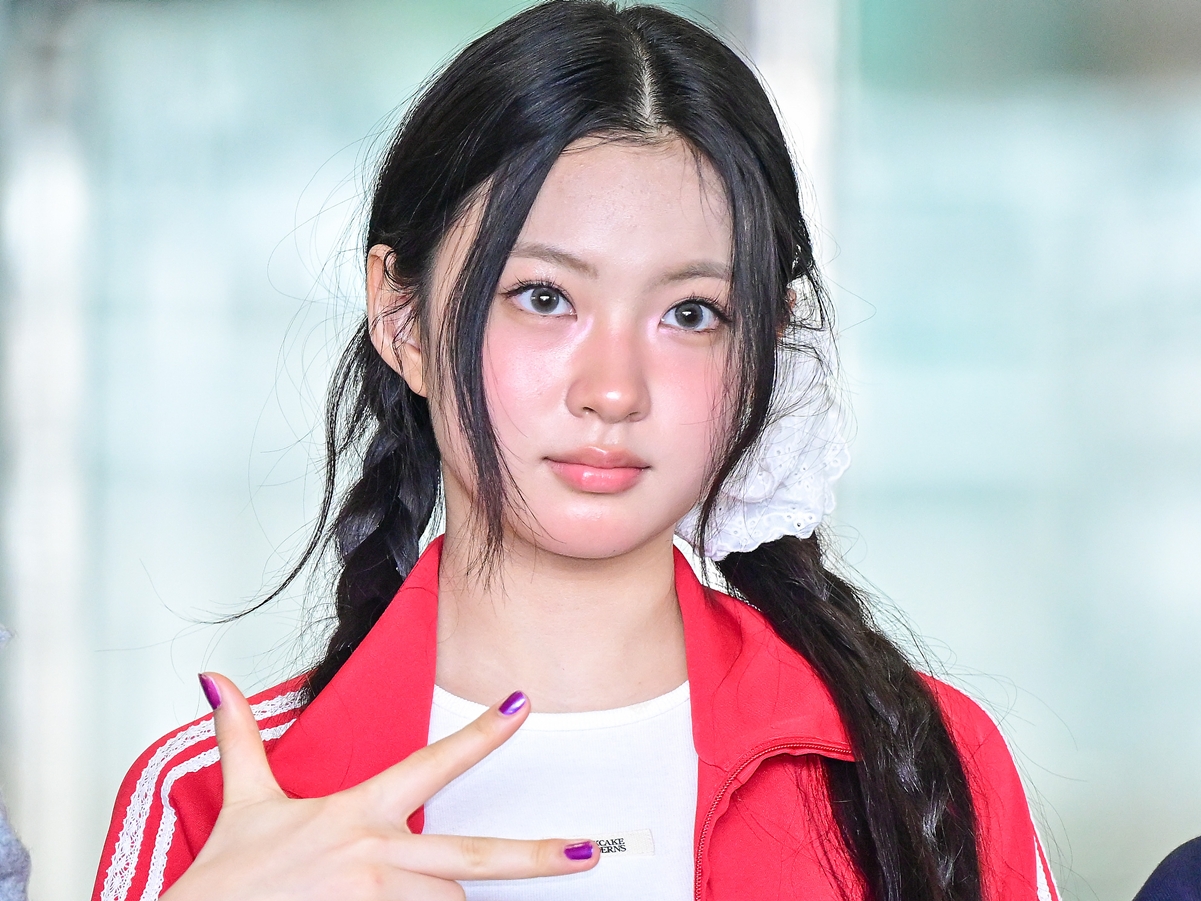 “IVEの妹分”KiiiKiii、最年少メンバー・キヤ（14）がデビュー後初の始球式に挑戦！「ワクワクしている」