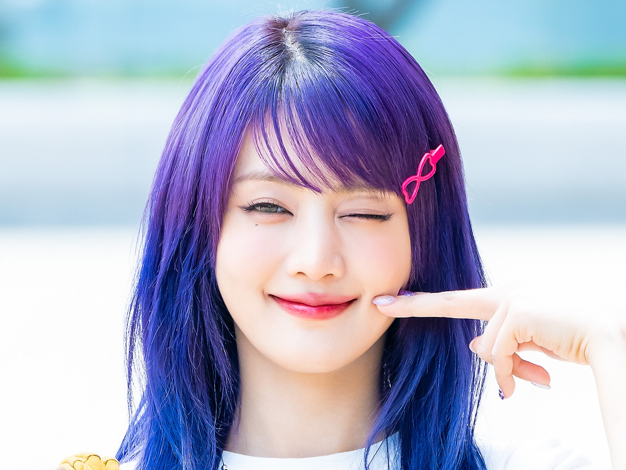 i-dle・ミンニ、美ウエスト際立つ“強め”スタイルにラブコール殺到「女の私でも惚れる…」【PHOTO】
