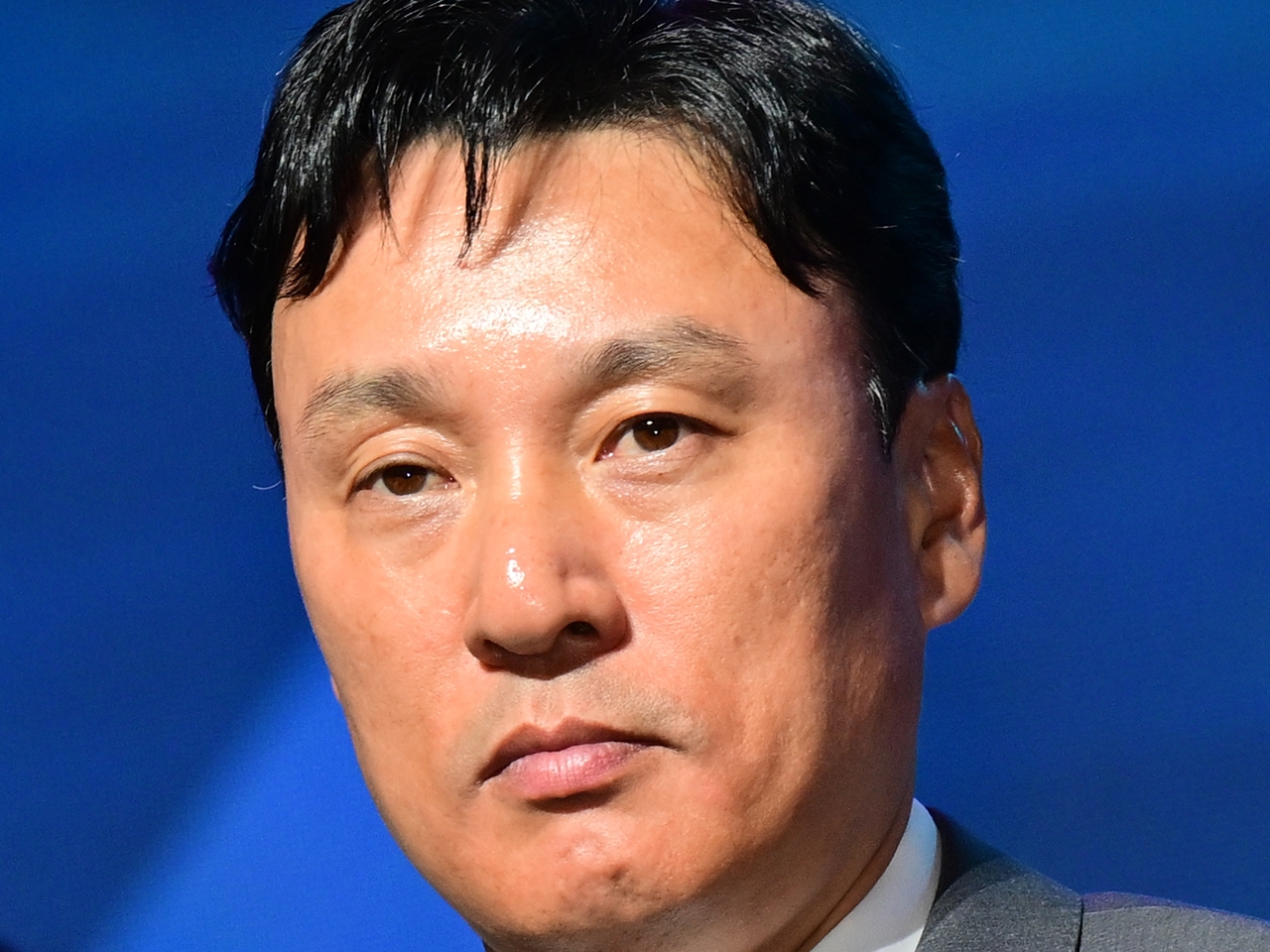 日韓通算626本塁打の元巨人助っ人、2年半で監督辞任 成績不振の責任取り “指導歴ゼロ”の挑戦に「甘くない」の声も