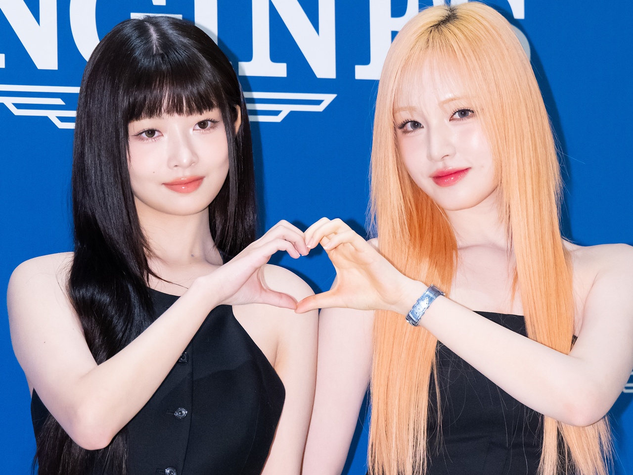 顔面最強コンビ！IVE・レイ＆リズ、ゼロ距離の“カップルズ”ショットにファン歓喜「尊い…」【PHOTO】