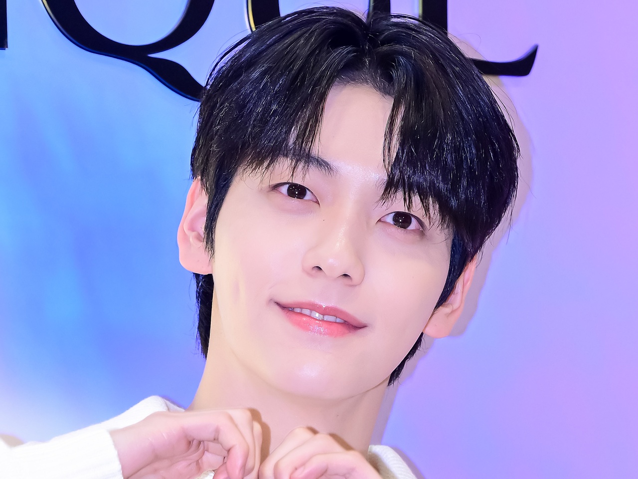 TXT・スビン、日常公開で結婚相手を自称するファンがコメント欄に殺到「耐えがたい可愛さ」【PHOTO】