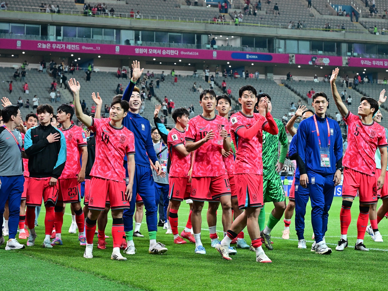 韓国代表、“アジア唯一”ワールドカップ予選無敗突破の舞台裏。空席目立つスタンドにイ・ガンインが警鐘も
